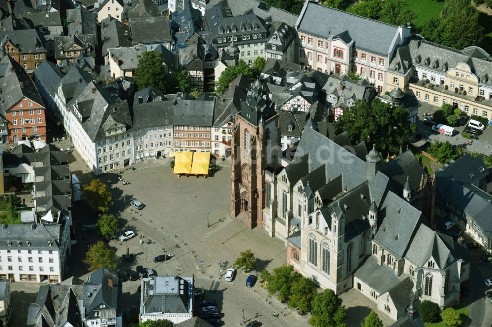 Wetzlar aus der Vogelperspektive: Kirchengebäude Wetzlarer Dom in Wetzlar im Bundesland Hessen, Deutschland