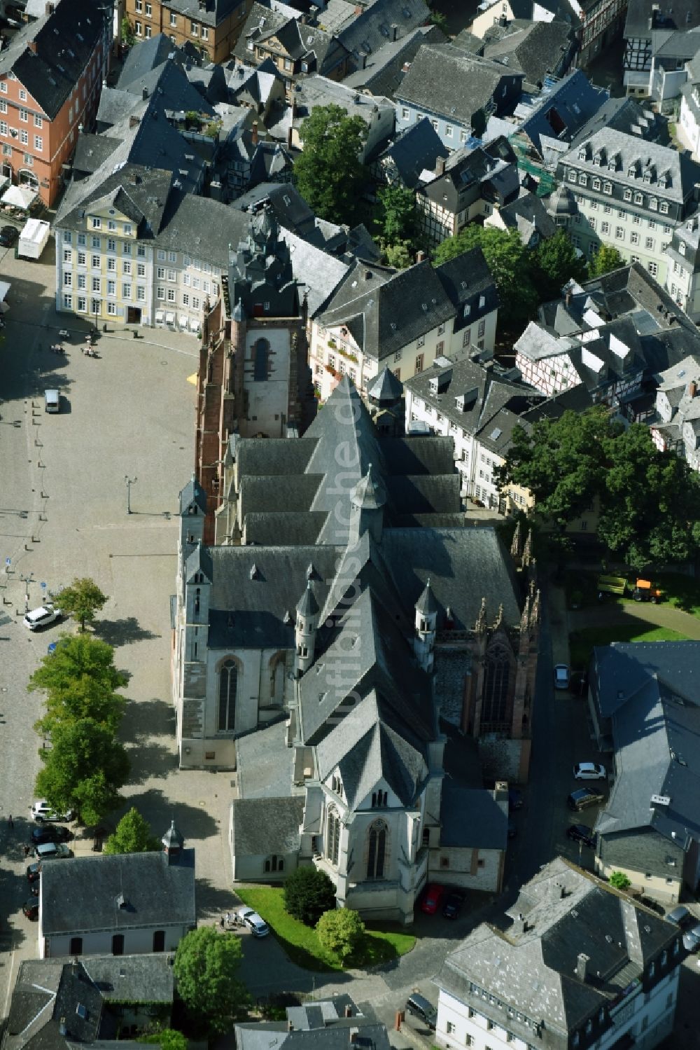 Luftaufnahme Wetzlar - Kirchengebäude Wetzlarer Dom in Wetzlar im Bundesland Hessen, Deutschland