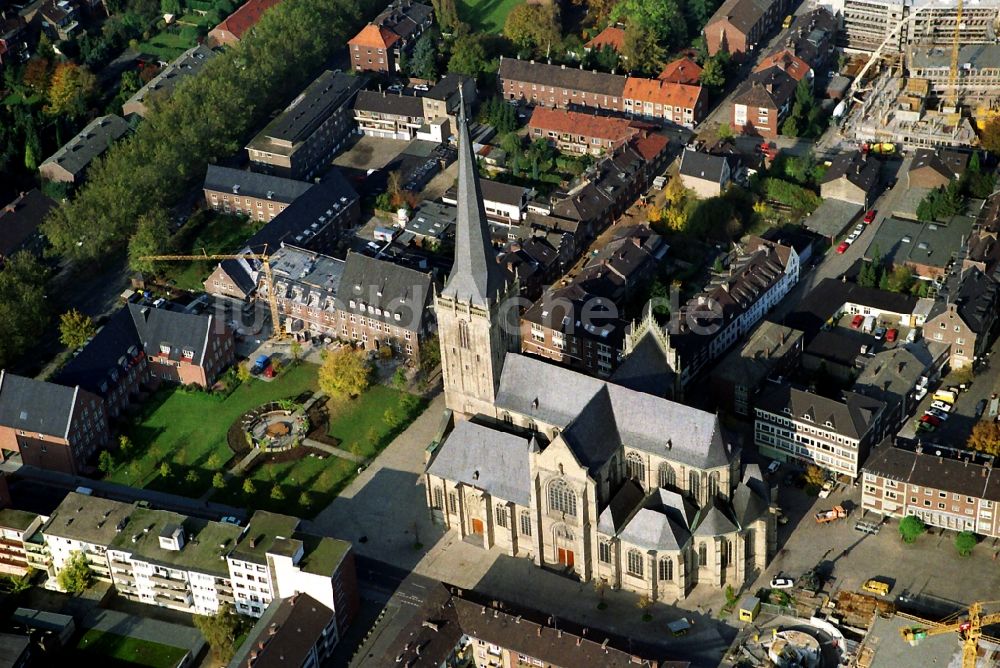 Luftbild Wesel - Kirchengebäude der Willibrodi- Doms in Wesel im Bundesland Nordrhein-Westfalen