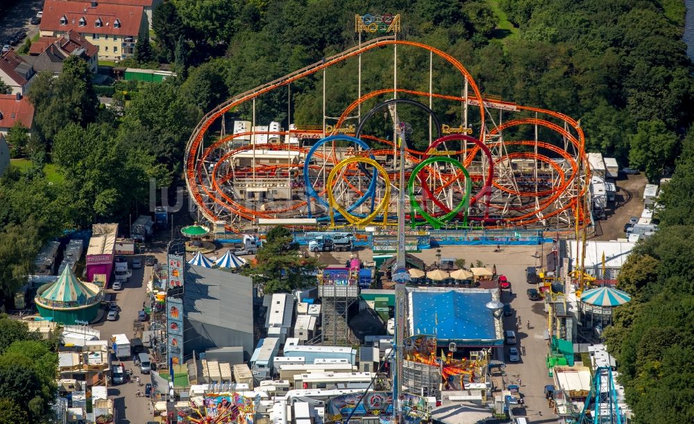 Herne von oben - Kirmes - und Rummel- Veranstaltungsgelände beim Volksfest Cranger Kirmes in Herne im Bundesland Nordrhein-Westfalen