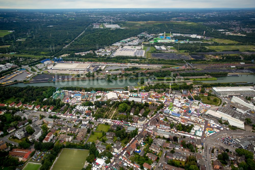 Luftaufnahme Herne - Kirmes - und Rummel- Veranstaltungsgelände beim Volksfest Cranger Kirmes in Herne im Bundesland Nordrhein-Westfalen