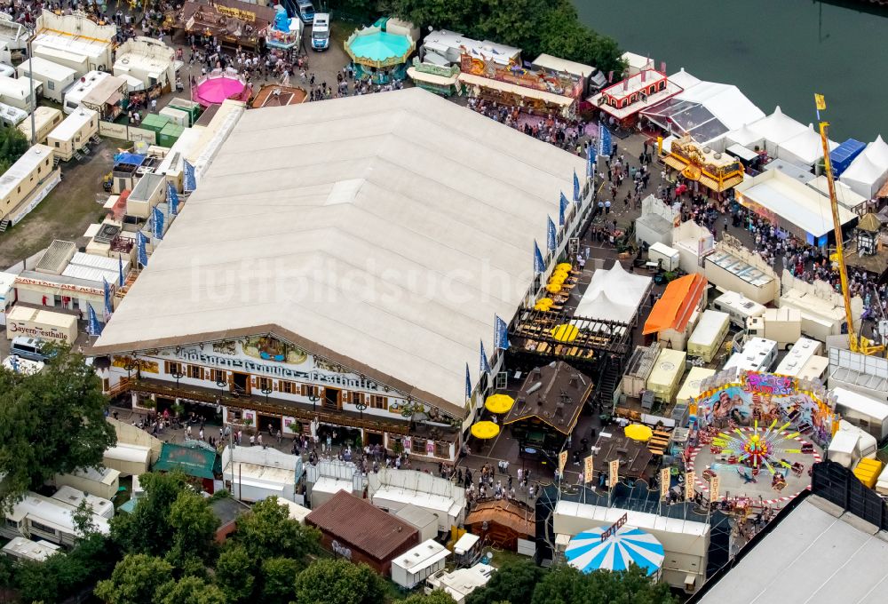 Herne aus der Vogelperspektive: Kirmes - und Rummel- Veranstaltungsgelände beim Volksfest Cranger Kirmes in Herne im Bundesland Nordrhein-Westfalen