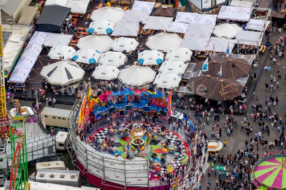 Herne von oben - Kirmes - und Rummel- Veranstaltungsgelände beim Volksfest Cranger Kirmes in Herne im Bundesland Nordrhein-Westfalen