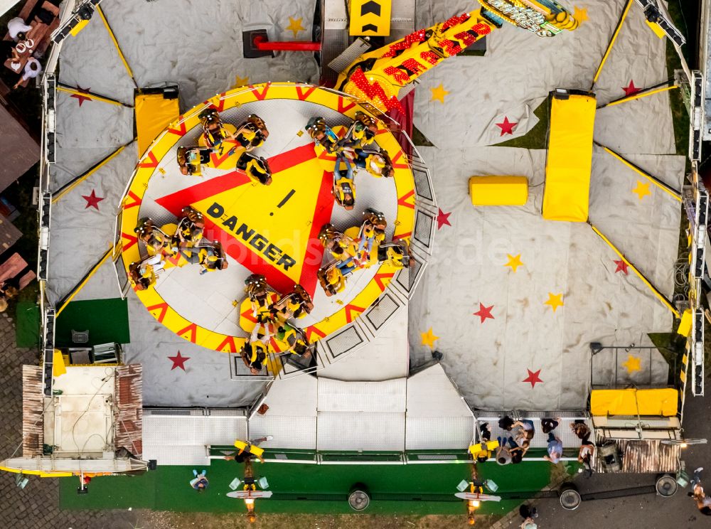 Herne aus der Vogelperspektive: Kirmes - und Rummel- Veranstaltungsgelände beim Volksfest Cranger Kirmes in Herne im Bundesland Nordrhein-Westfalen