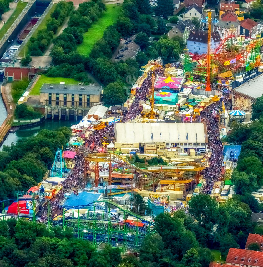 Luftbild Herne - Kirmes - und Rummel- Veranstaltungsgelände beim Volksfest Cranger Kirmes in Herne im Bundesland Nordrhein-Westfalen