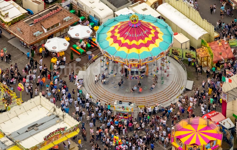 Luftaufnahme Herne - Kirmes - und Rummel- Veranstaltungsgelände beim Volksfest Cranger Kirmes in Herne im Bundesland Nordrhein-Westfalen