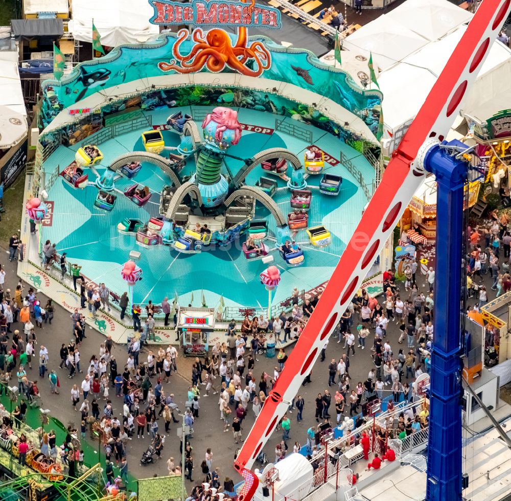 Herne von oben - Kirmes - und Rummel- Veranstaltungsgelände beim Volksfest Cranger Kirmes in Herne im Bundesland Nordrhein-Westfalen