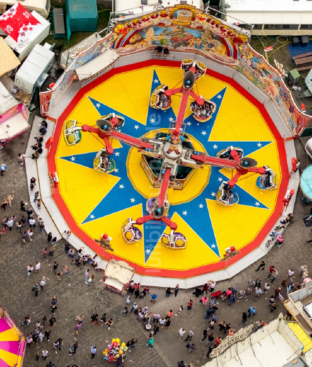 Luftaufnahme Herne - Kirmes - und Rummel- Veranstaltungsgelände beim Volksfest Cranger Kirmes in Herne im Bundesland Nordrhein-Westfalen