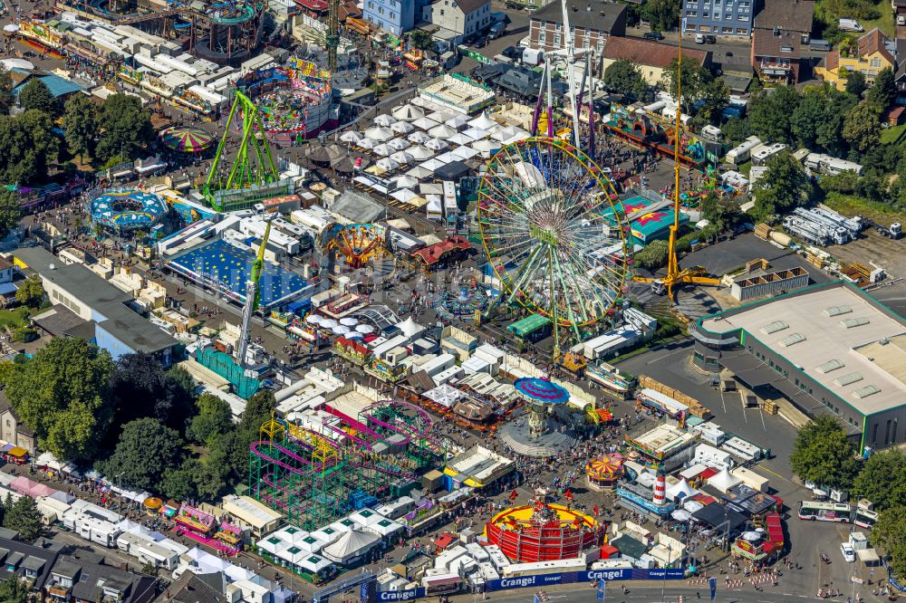 Luftbild Herne - Kirmes - und Rummel- Veranstaltungsgelände beim Volksfest Cranger Kirmes in Herne im Bundesland Nordrhein-Westfalen, Deutschland