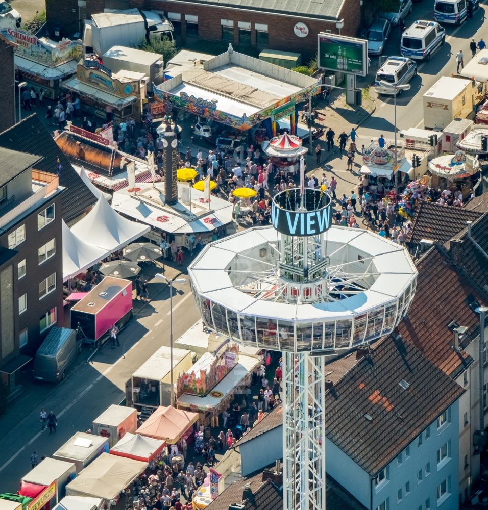 Luftaufnahme Herne - Kirmes - und Rummel- Veranstaltungsgelände beim Volksfest Cranger Kirmes im Ortsteil Cranger in Herne im Bundesland Nordrhein-Westfalen - NRW, Deutschland