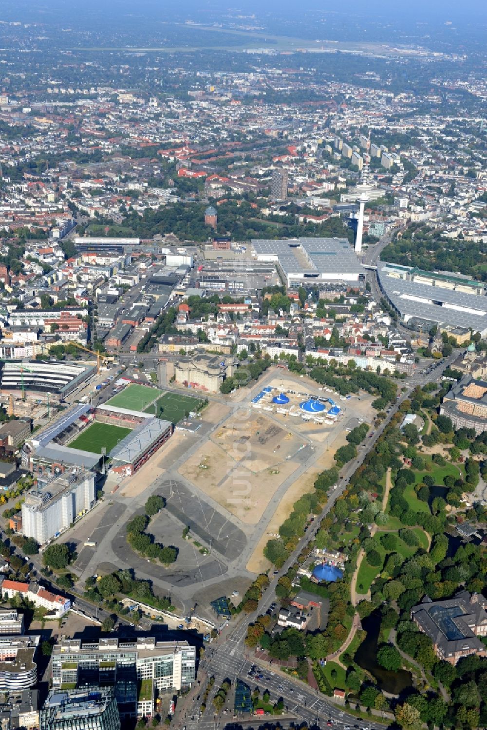 Luftbild Hamburg - Kirmes - und Rummel- Veranstaltungsgelände Dom in Hamburg