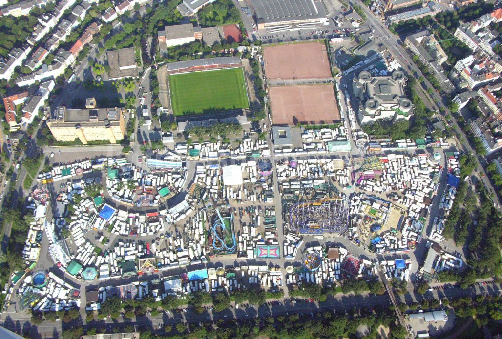 Luftbild Hamburg - Kirmes - und Rummel- Veranstaltungsgelände des Heiligengeistfeld des Hamburger Dom im Karolinenviertel in Hamburg