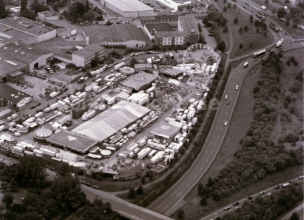 Düsseldorf von oben - Kirmes - und Rummel- Veranstaltungsgelände im Ortsteil Hamm in Düsseldorf im Bundesland Nordrhein-Westfalen, Deutschland