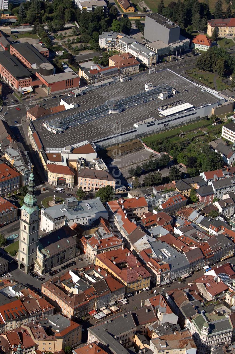 Luftaufnahme Klagenfurt - Klagenfurt City-Arkaden und Kirche