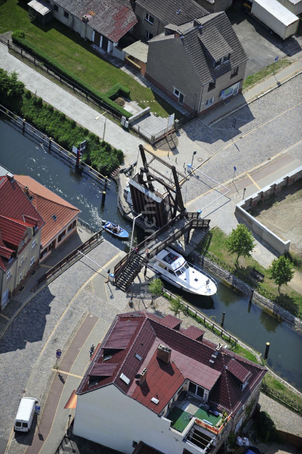 Storkow von oben - Klappbrücke am Storkower Kanal