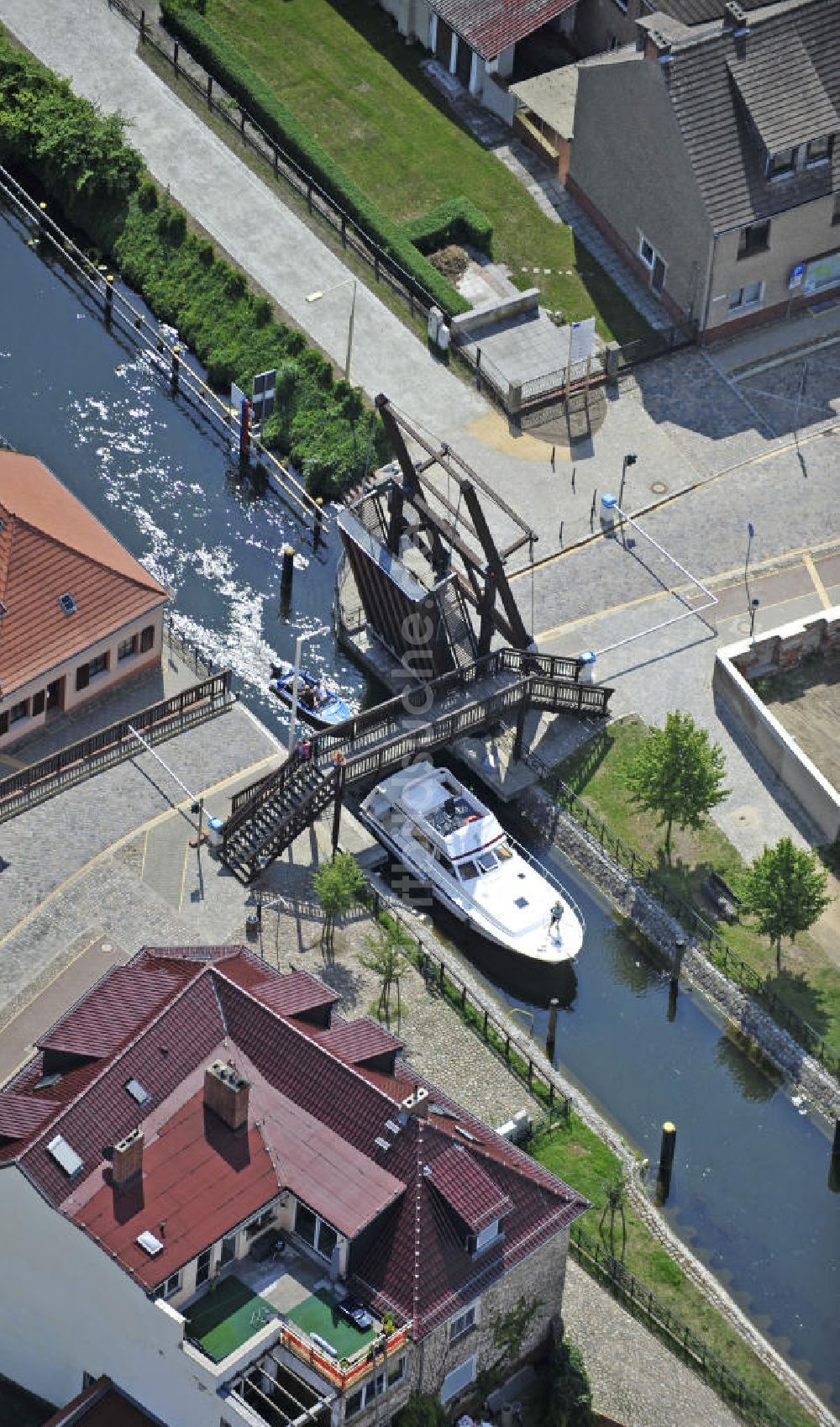 Luftbild Storkow - Klappbrücke am Storkower Kanal