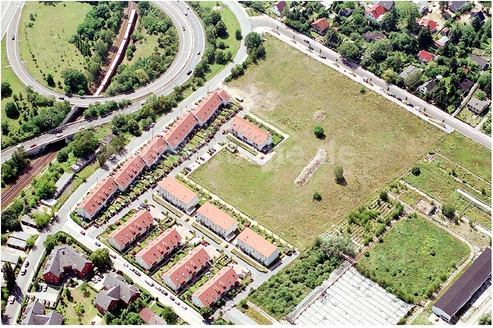 Berlin Altglienicke aus der Vogelperspektive: Kleetausiedlung Berlin Altglienicke