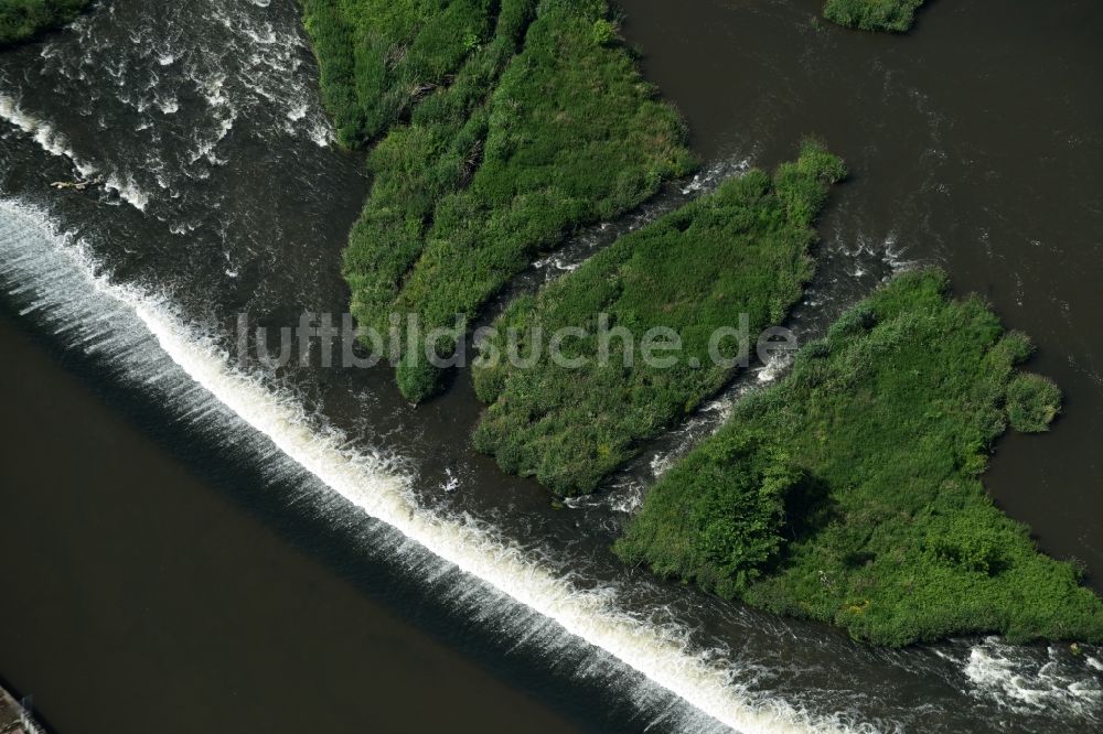 Alsleben (Saale) aus der Vogelperspektive: Kleine Inselgruppe im Flussverlauf der Saale in Alsleben (Saale) im Bundesland Sachsen-Anhalt