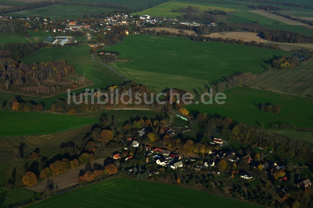 Luftaufnahme Löwenberger Land Klevesche Häuser - Kleine Wohnsiedlung im Ortsteil Klevesche Häuser in Löwenberger Land im Bundesland Brandenburg