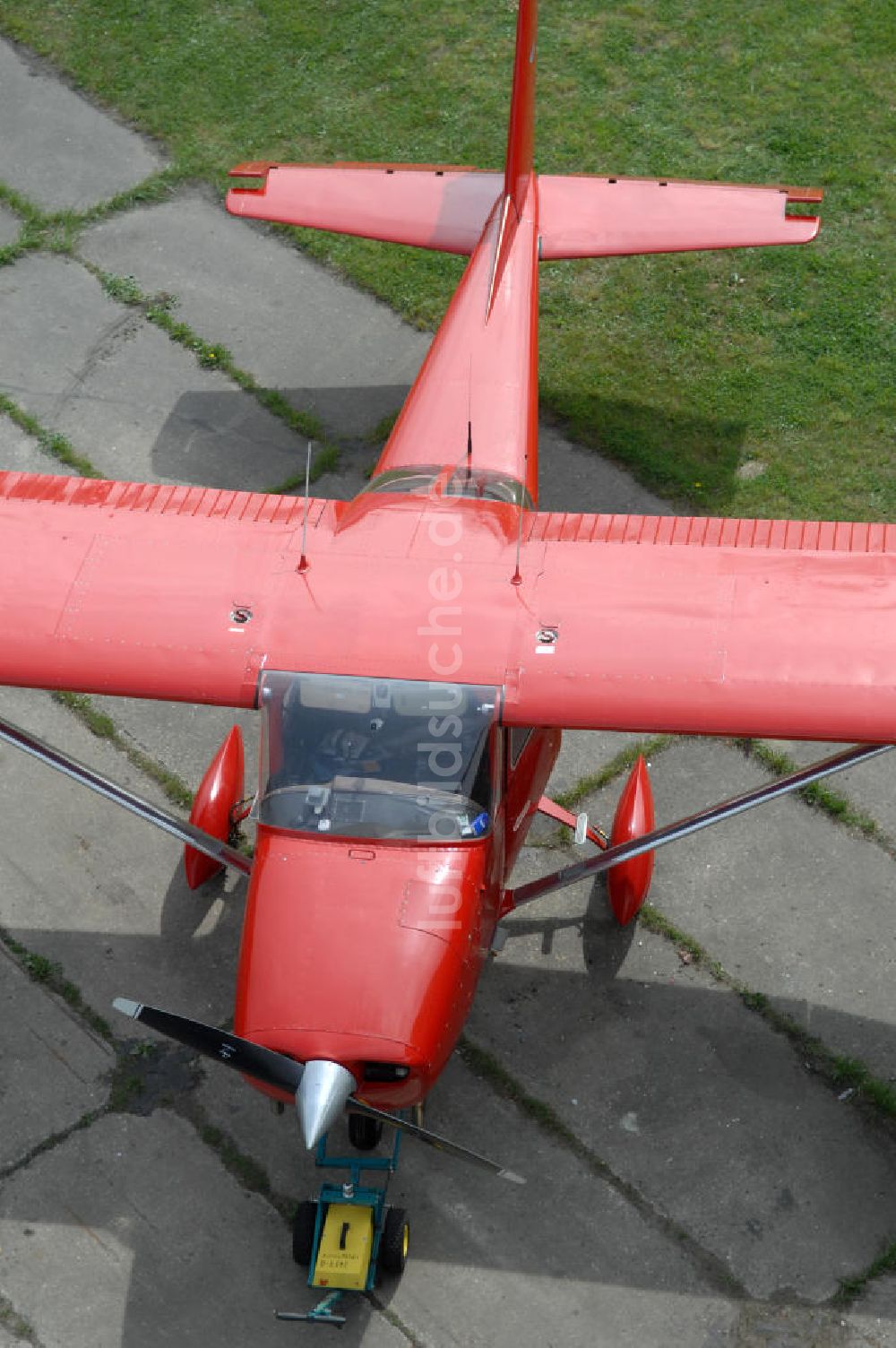 Werneuchen aus der Vogelperspektive: Kleinflugzeuge auf dem brandenburgischen Flugplatz Werneuchen