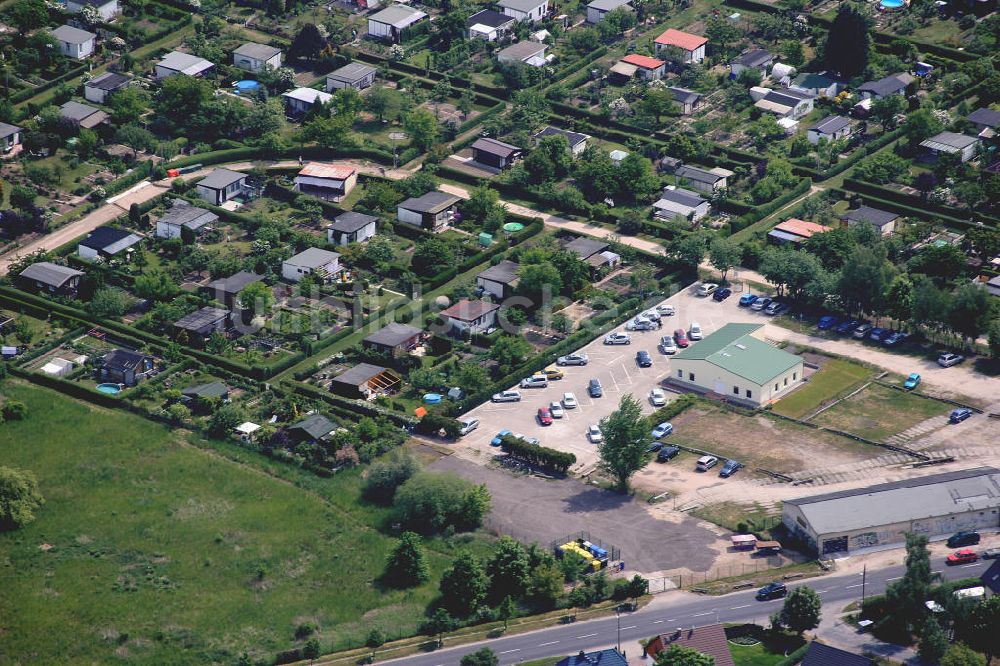 Berlin Mahlsdorf aus der Vogelperspektive: Kleingarten Siedlung und Wohngebiet Mahlsdorf / Birkenstein