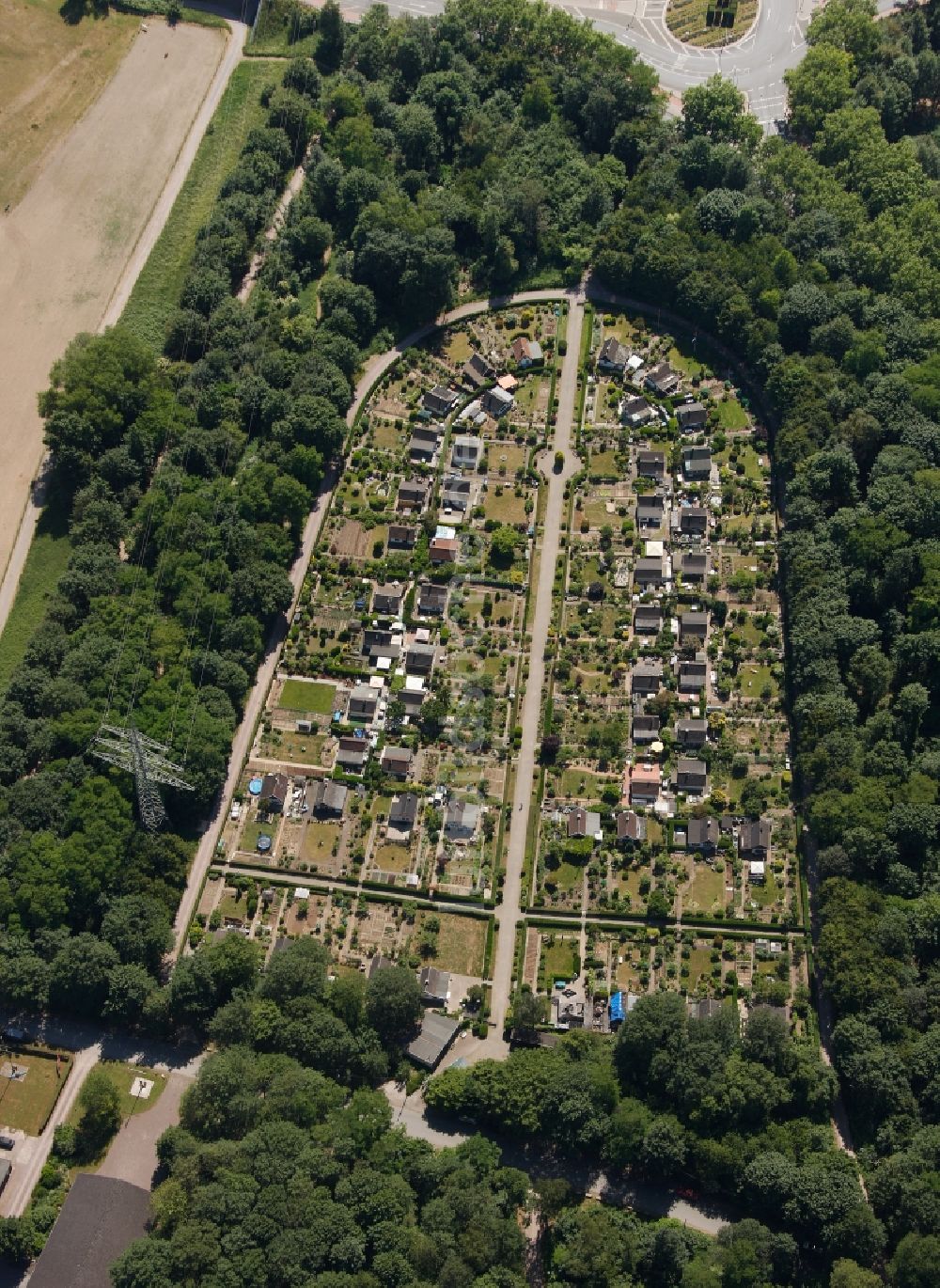 Duisburg aus der Vogelperspektive: Kleingartenanlage Rheinuferpark in Duisburg im Bundesland Nordrhein-Westfalen