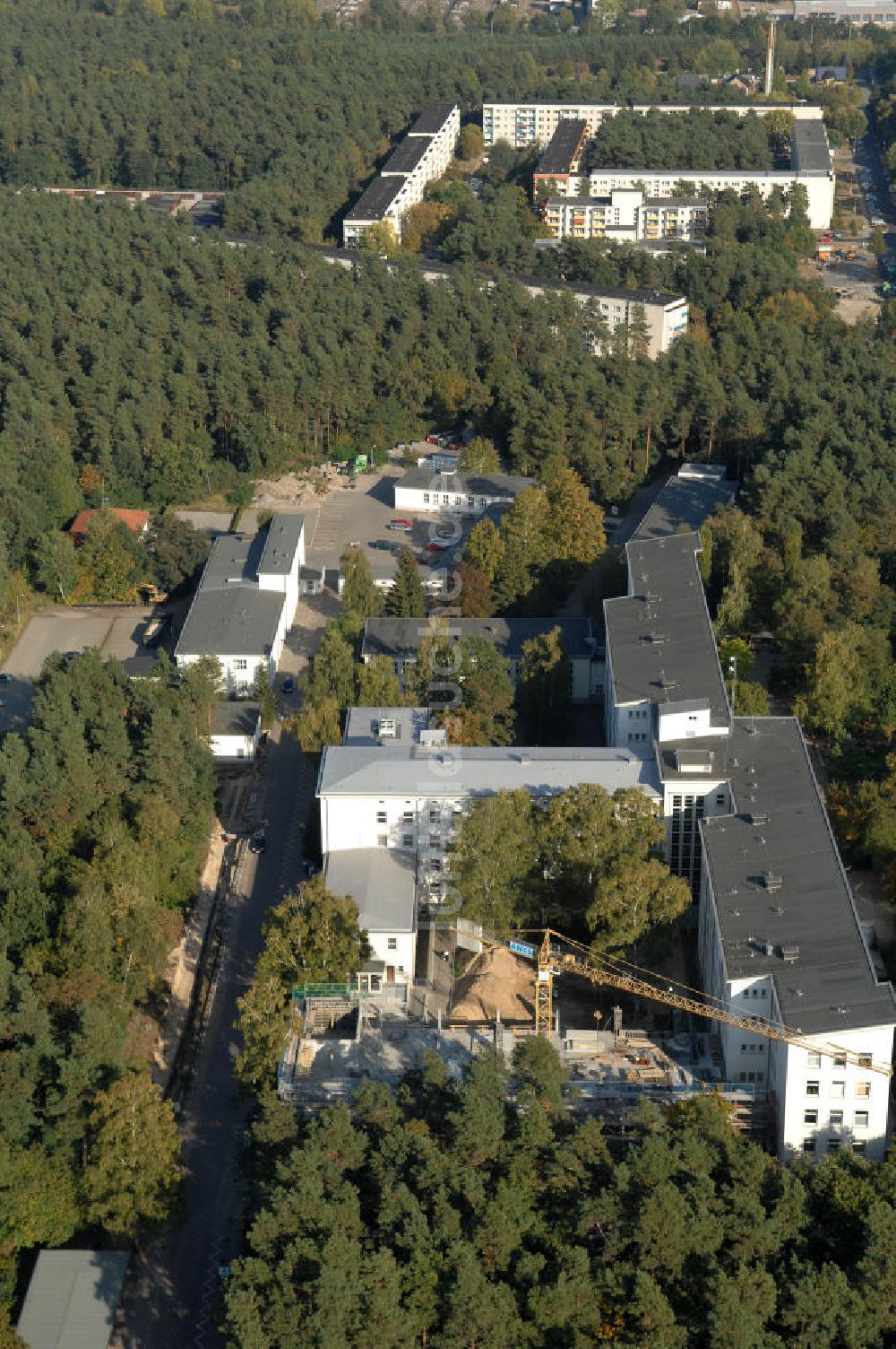 Hennigsdorf aus der Vogelperspektive: Klinik Hennigsdorf mit Erweiterungsbaustelle