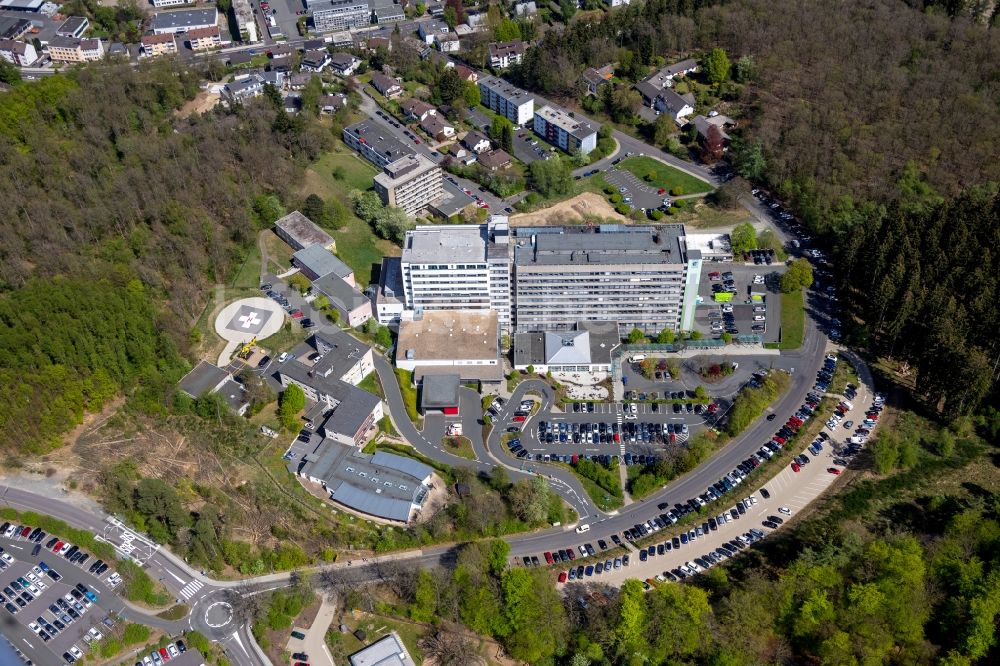 Luftbild Siegen Klinikgelände des Krankenhauses Diakonie Klinikum Jung Stilling in Siegen im