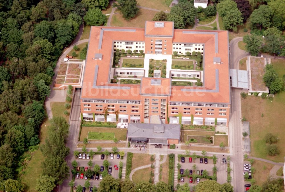 Luftaufnahme Berlin - Klinikgelände des Krankenhauses Park ...