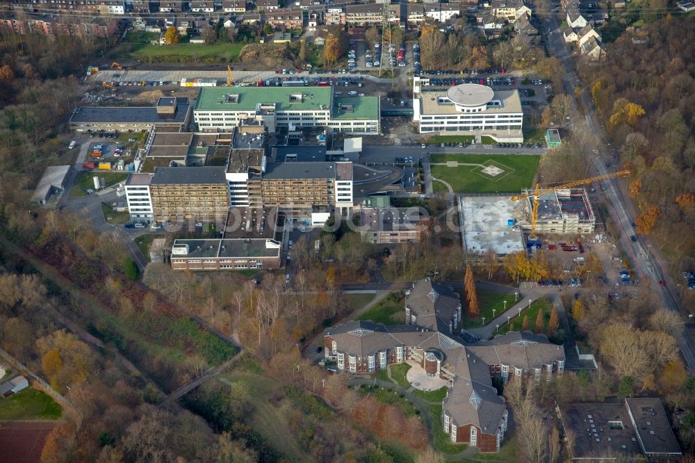 Duisburg aus der Vogelperspektive: Klinikgelände des Evangelischen Krankenhaus Duisburg-Nord im Ortsteil Hamborn in Duisburg im Bundesland Nordrhein-Westfalen