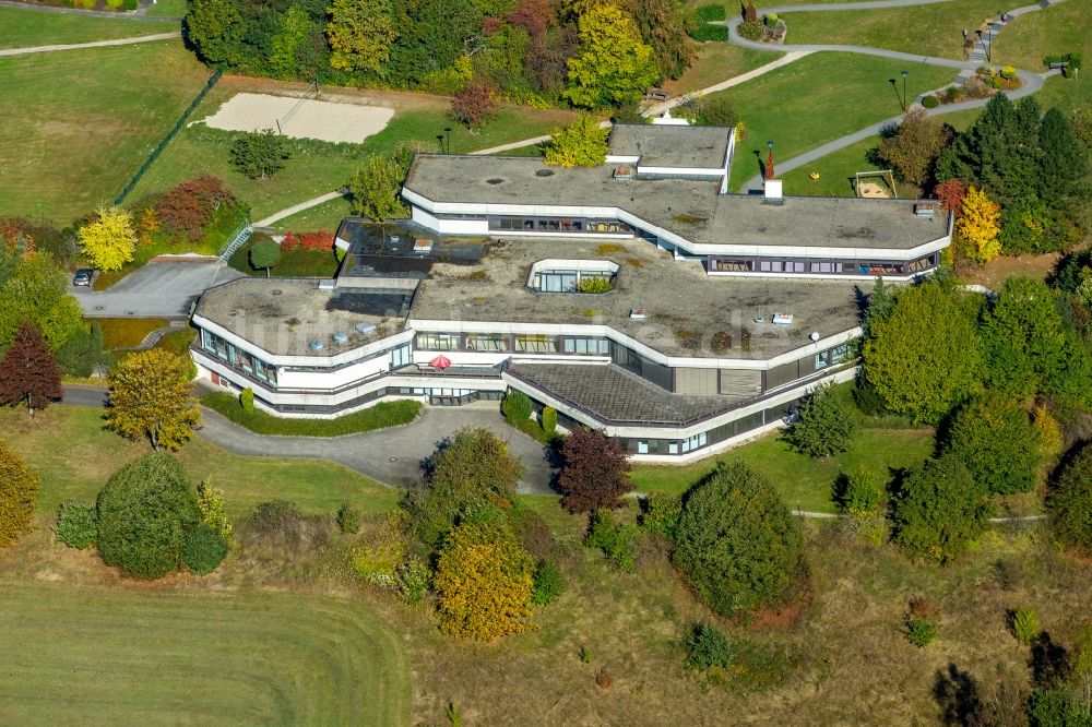 Schmallenberg aus der Vogelperspektive: Klinikgelände der Fachklinik Hochsauerland in Schmallenberg im Bundesland Nordrhein-Westfalen