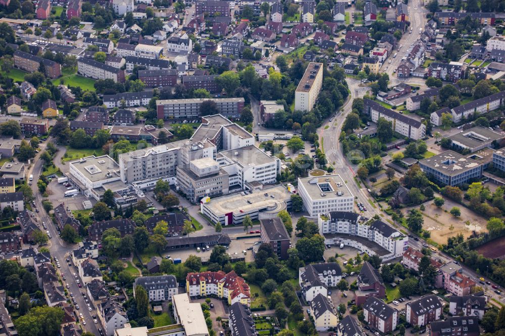 Luftbild Moers - Klinikgelände und Gebäudekomplex des Krankenhauses St.Josef in Moers im Bundesland Nordrhein-Westfalen