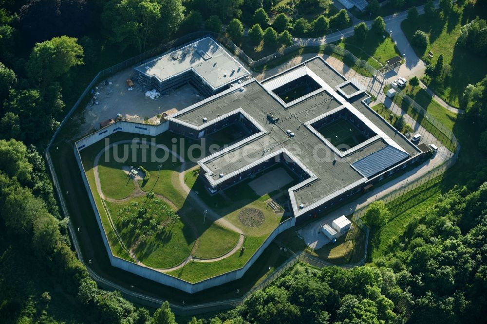 Luftbild Rostock - Klinikgelände der Klinik für Forensische Psychatrie in Rostock im Bundesland Mecklenburg-Vorpommern, Deutschland