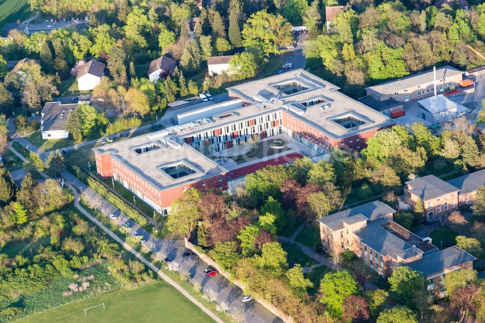 Luftbild Riedstadt - Klinikgelände der Klinik für Kinder- und Jugendpsychiatrie, Psychosomatik und Psychotherapie Riedstadt im Ortsteil Goddelau in Riedstadt im Bundesland Hessen, Deutschland