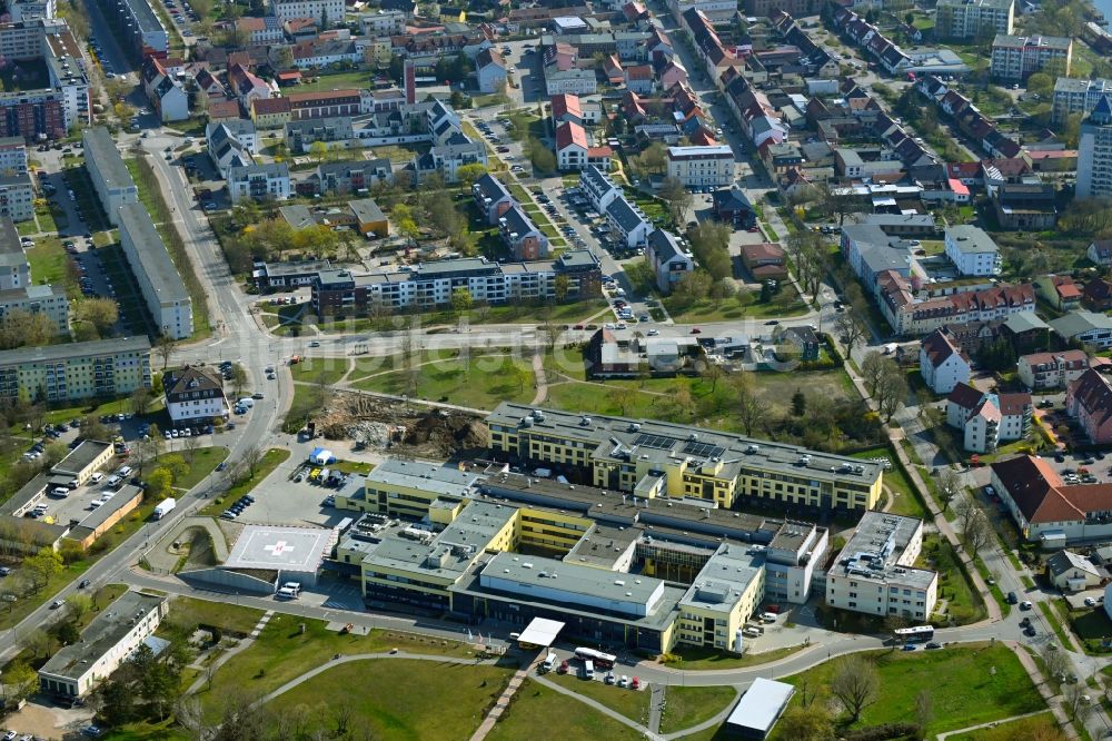 Schwedt/Oder von oben - Klinikgelände des Krankenhauses Asklepios Klinikum Uckermark GmbH in Schwedt/Oder im Bundesland Brandenburg, Deutschland