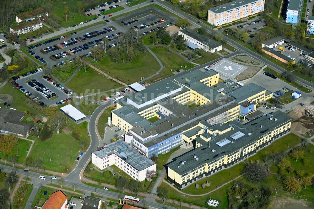 Schwedt/Oder von oben - Klinikgelände des Krankenhauses Asklepios Klinikum Uckermark GmbH in Schwedt/Oder im Bundesland Brandenburg, Deutschland