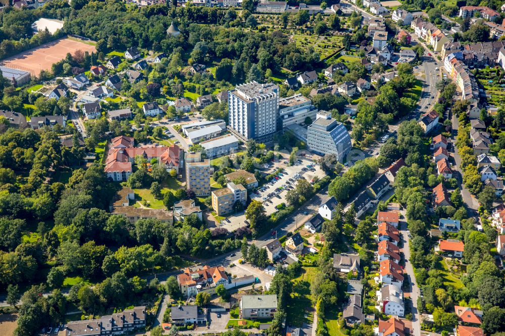 Hattingen aus der Vogelperspektive: Klinikgelände des Krankenhauses Augusta-Kranken-Anstalt gGmbH in Hattingen im Bundesland Nordrhein-Westfalen, Deutschland