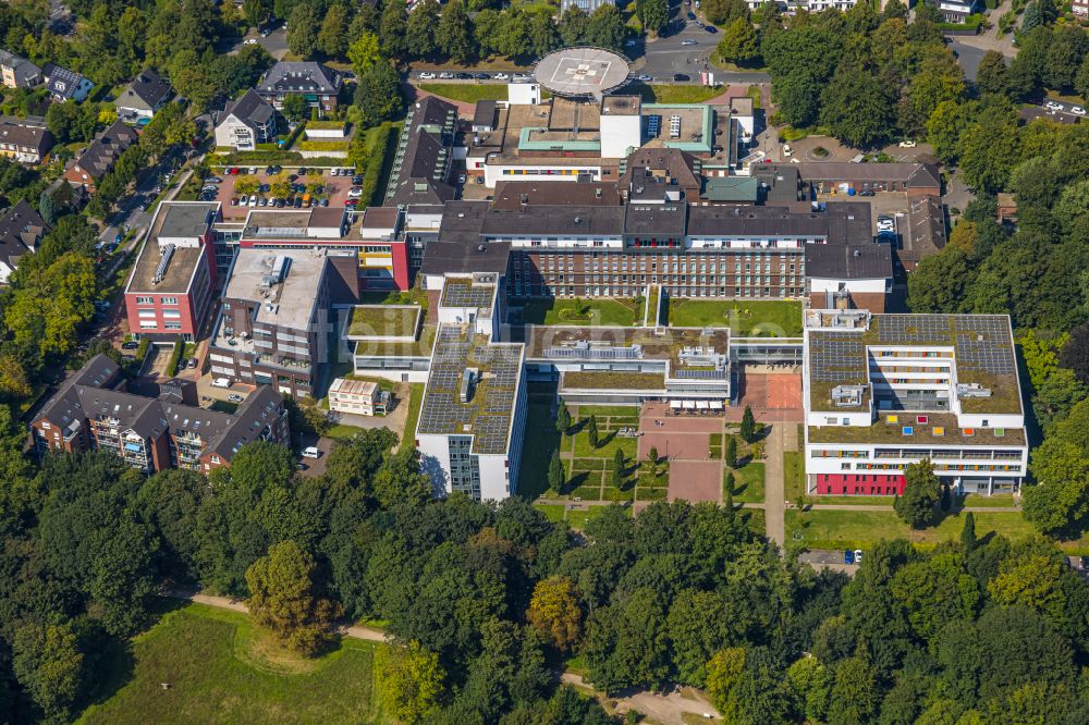 Luftbild Gelsenkirchen - Klinikgelände des Krankenhauses Bergmannsheil und Kinderklinik Buer im Ortsteil Buer in Gelsenkirchen im Bundesland Nordrhein-Westfalen, Deutschland