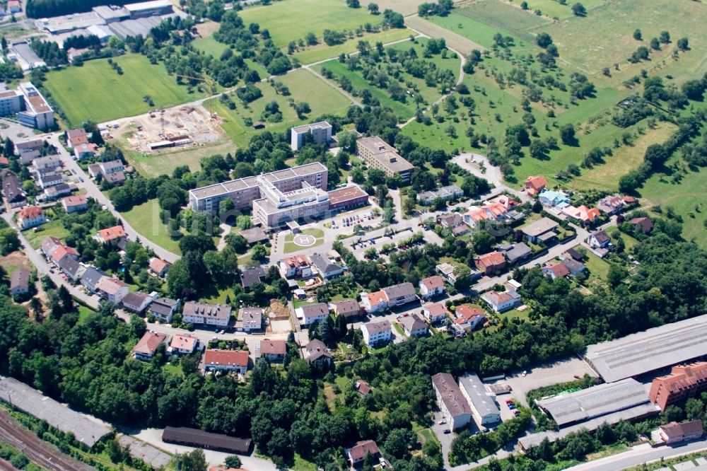 Bretten von oben - Klinikgelände des Krankenhauses Bretten in Bretten im Bundesland Baden-Württemberg