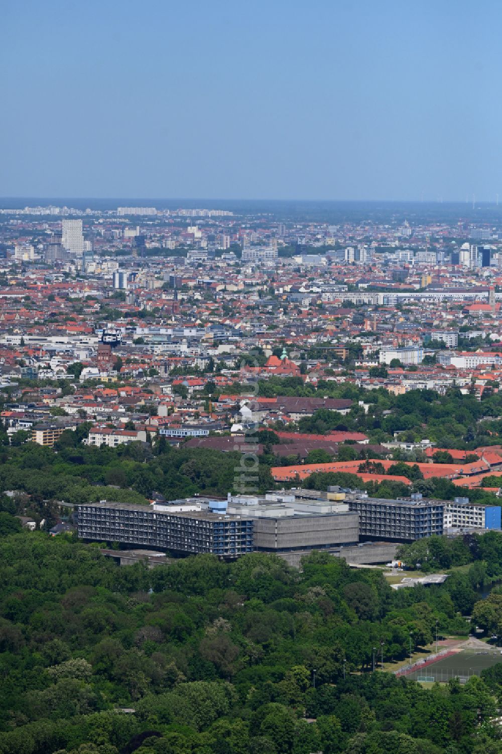 Luftbild Berlin - Klinikgelände des Krankenhauses Campus Benjamin Franklin in Steglitz in Berlin, Deutschland