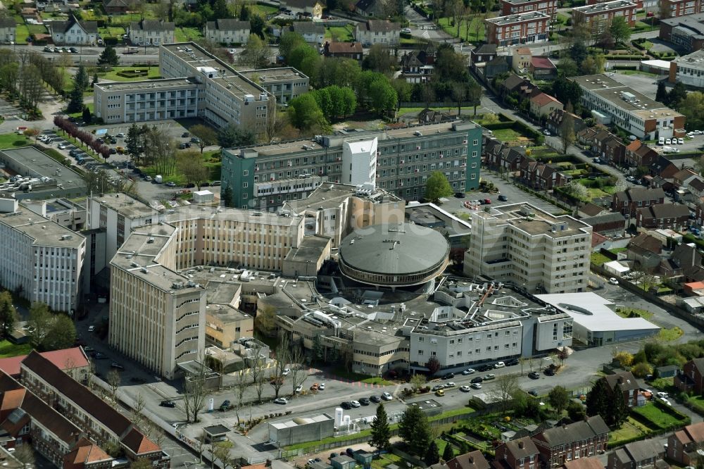 Luftbild Lens - Klinikgelände des Krankenhauses Centre Hospitalier de Lens in Lens in Nord-Pas-de-Calais Picardie, Frankreich