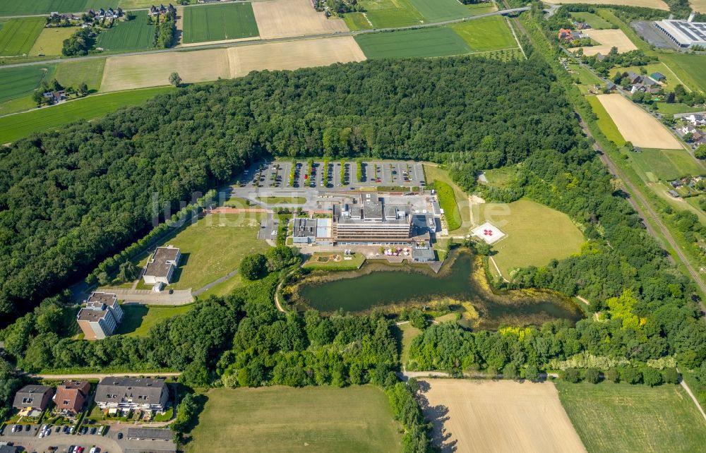 Werne von oben - Klinikgelände des Krankenhauses St. Christophorus-Krankenhaus in Werne im Bundesland Nordrhein-Westfalen, Deutschland