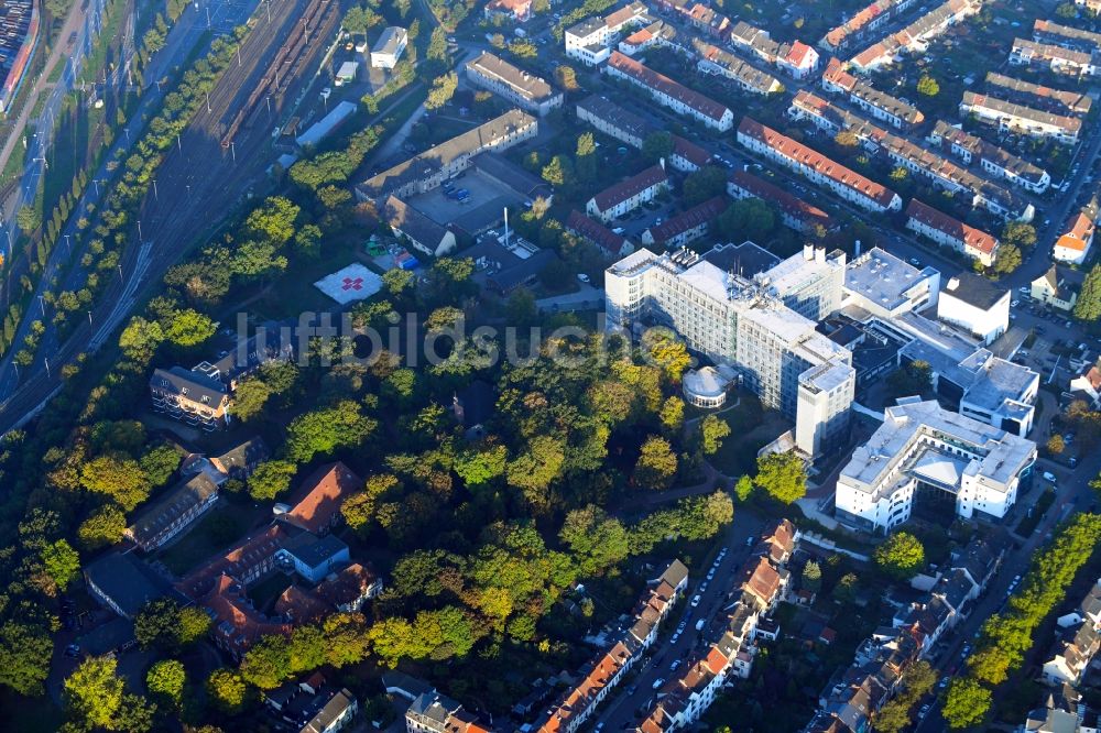 Bremen von oben - Klinikgelände des Krankenhauses der DIAKO Ev. Diakonie-Krankenhaus gemeinnützige GmbH in Bremen, Deutschland