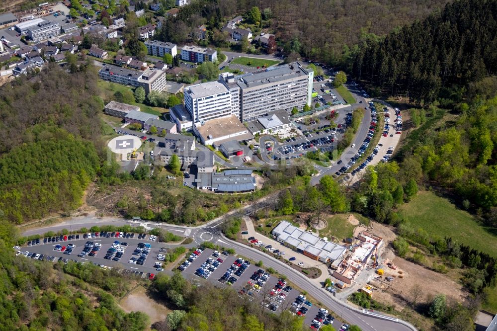 Siegen aus der Vogelperspektive: Klinikgelände des Krankenhauses Diakonie Klinikum Jung-Stilling in Siegen im Bundesland Nordrhein-Westfalen, Deutschland