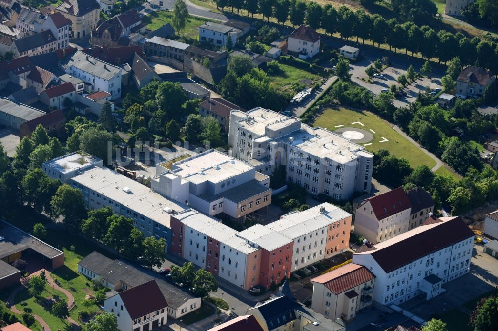 Luftbild Elsterwerda - Klinikgelände des Krankenhauses Elbe-Elster Klinikum, Krankenhaus Elsterwerda in Elsterwerda im Bundesland Brandenburg, Deutschland