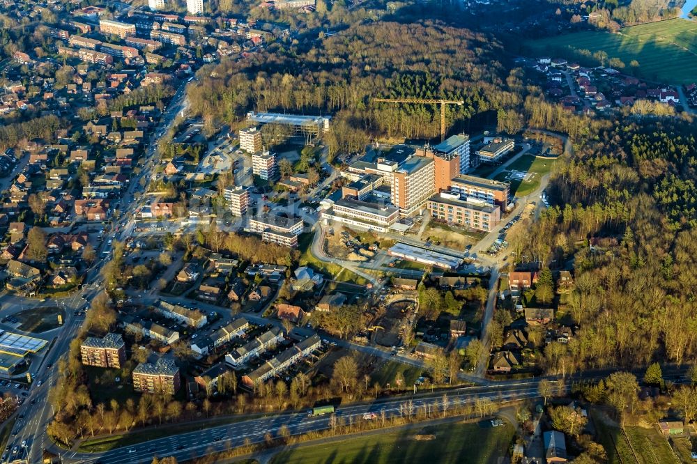 Luftaufnahme Stade - Klinikgelände des Krankenhauses Elbe Klinkum in Stade im Bundesland Niedersachsen, Deutschland