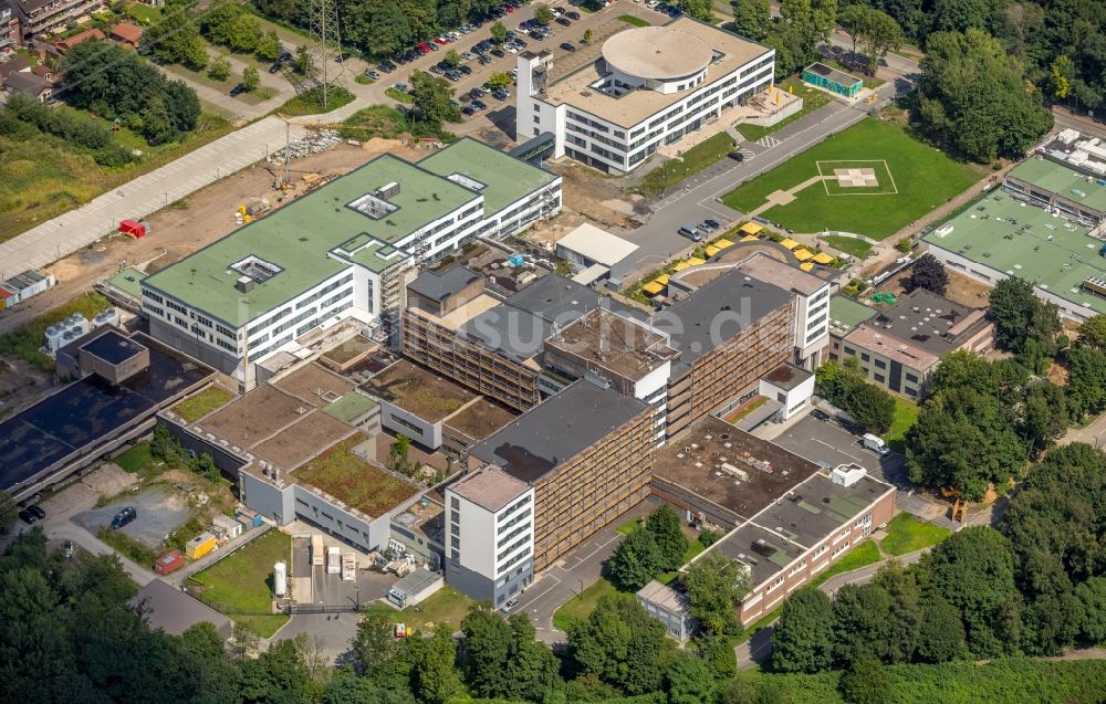 Duisburg aus der Vogelperspektive: Klinikgelände des Krankenhauses Evangelisches Krankenhaus Duisburg-Nord in Duisburg im Bundesland Nordrhein-Westfalen, Deutschland