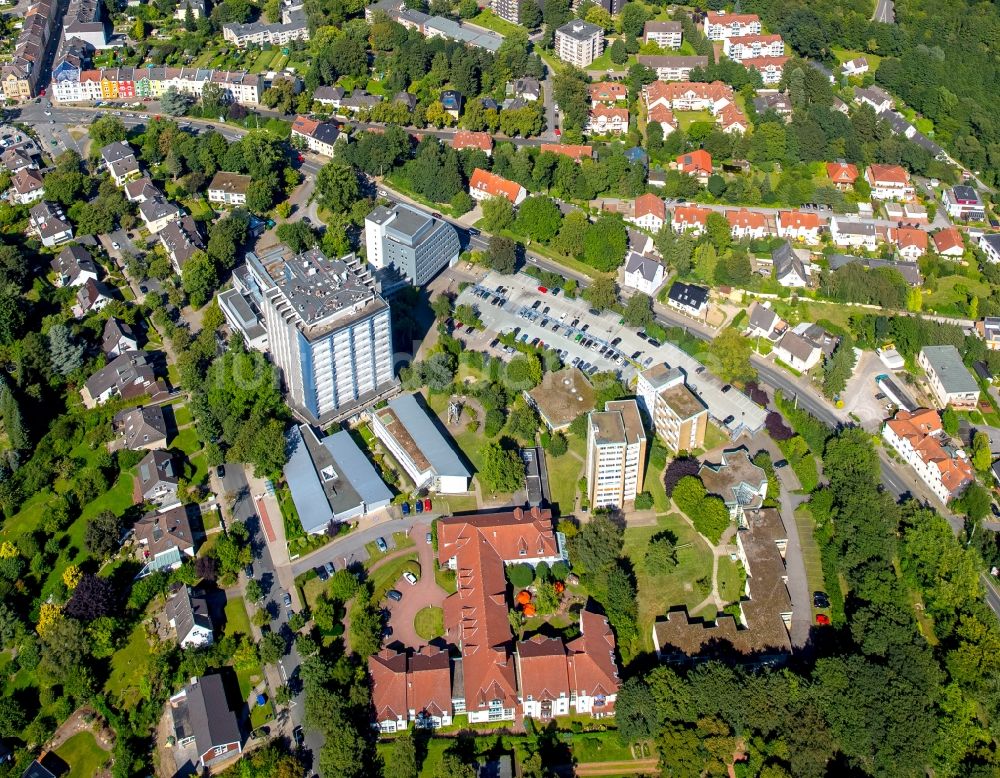 Hattingen von oben - Klinikgelände des Krankenhauses Evangelisches Krankenhaus Hattingen gGmbH in Hattingen im Bundesland Nordrhein-Westfalen