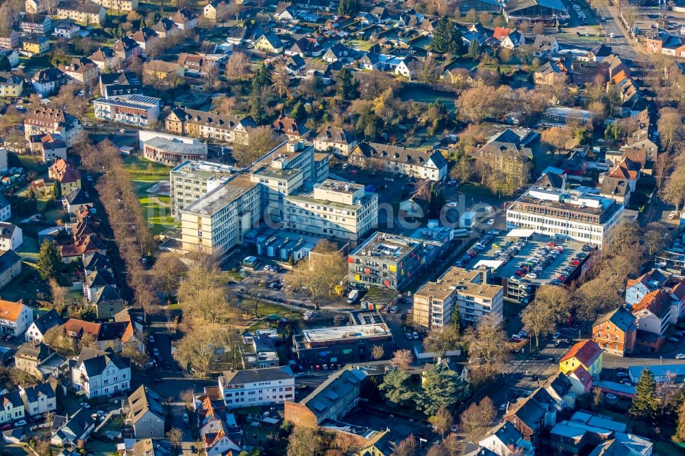 Unna aus der Vogelperspektive: Klinikgelände des Krankenhauses Evangelisches Krankenhaus in Unna im Bundesland Nordrhein-Westfalen, Deutschland