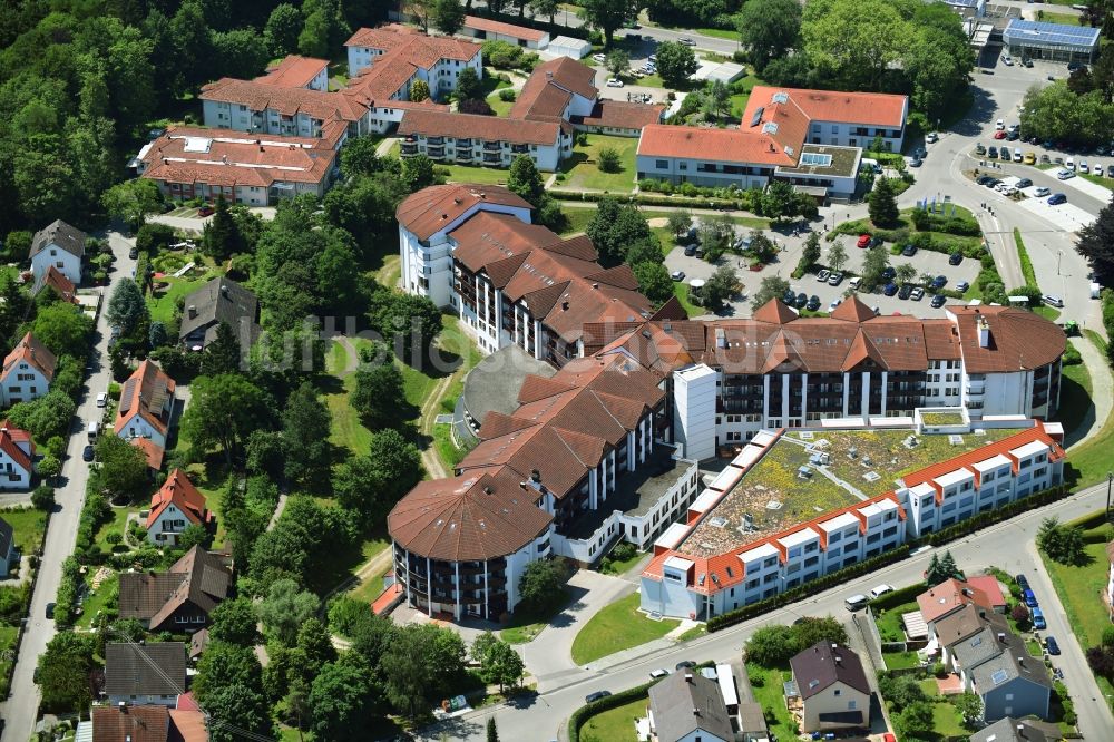 Luftbild Ichenhausen - Klinikgelände des Krankenhauses Fachklinik Ichenhausen an der Krumbacher Straße in Ichenhausen im Bundesland Bayern, Deutschland